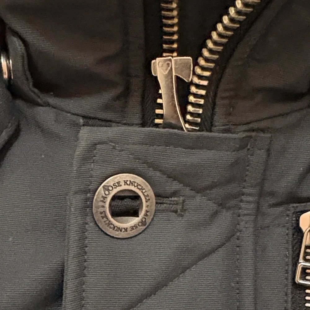 MOOSE KNUCKLES Original Shearling Men's Black Puffer Jacket with Fur Hood Size M - Picture 7 of 16